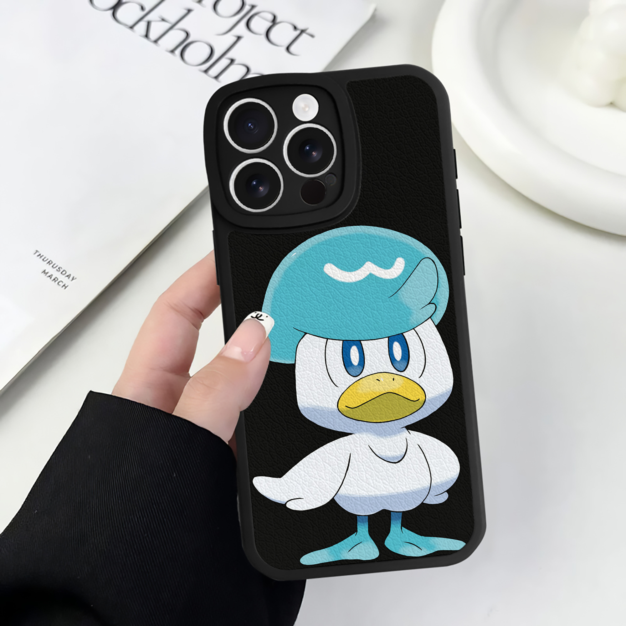 （画像用） ポケットモンスター Pokémon 【iPhone 16シリーズ対応】シリコンスマホケース（レザー調） 材質：シリコン